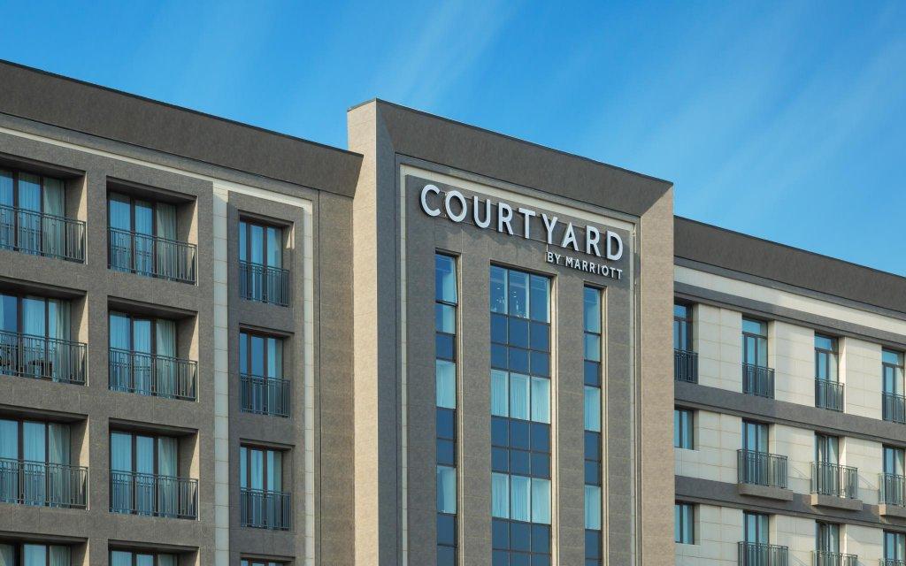 Courtyard By Marriott Tashkent Hotell Exteriör bild