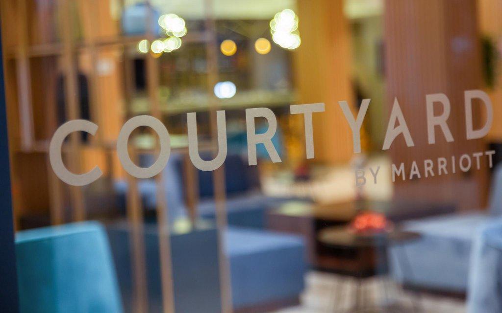 Courtyard By Marriott Tashkent Hotell Exteriör bild