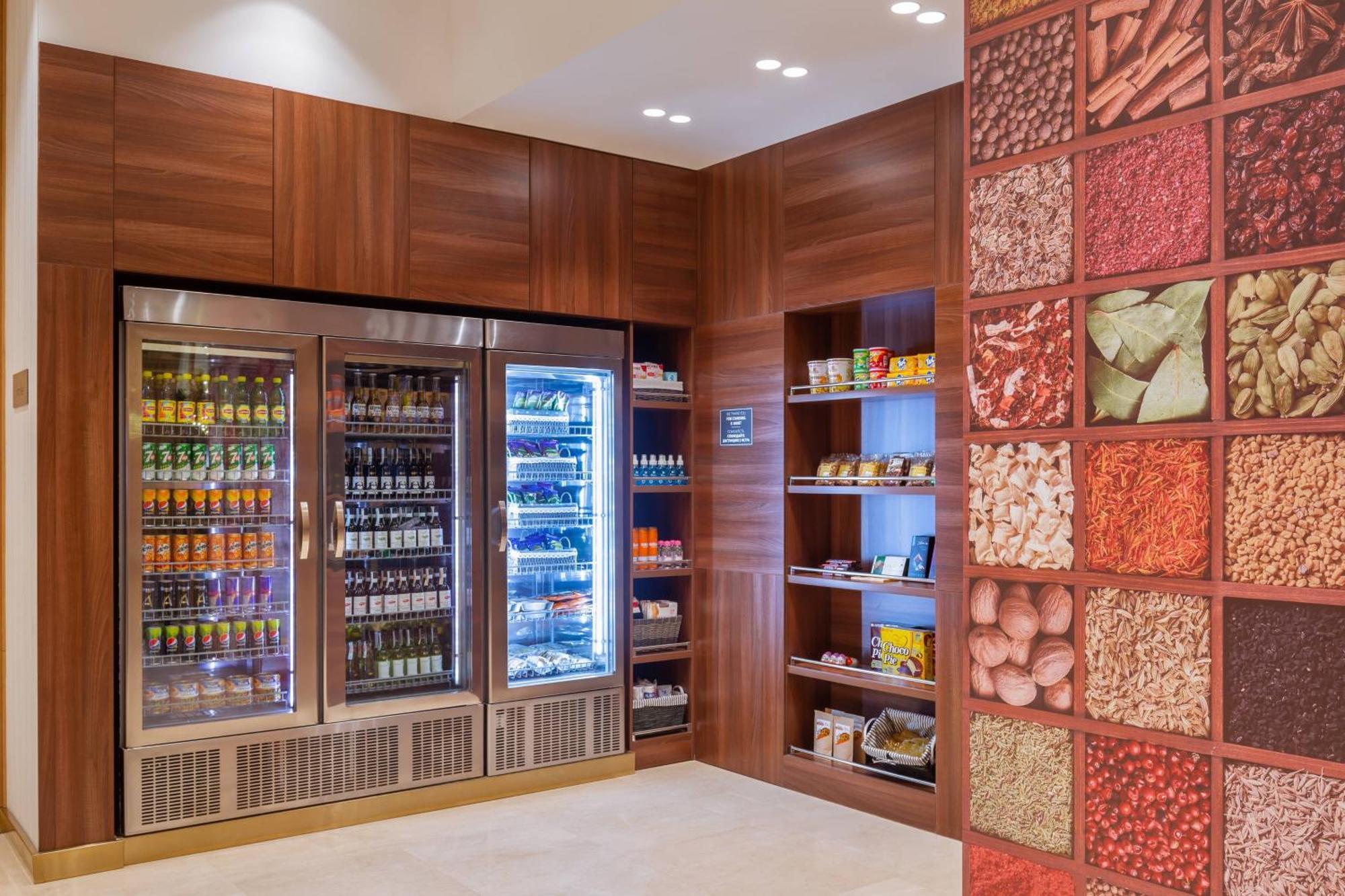 Courtyard By Marriott Tashkent Hotell Exteriör bild